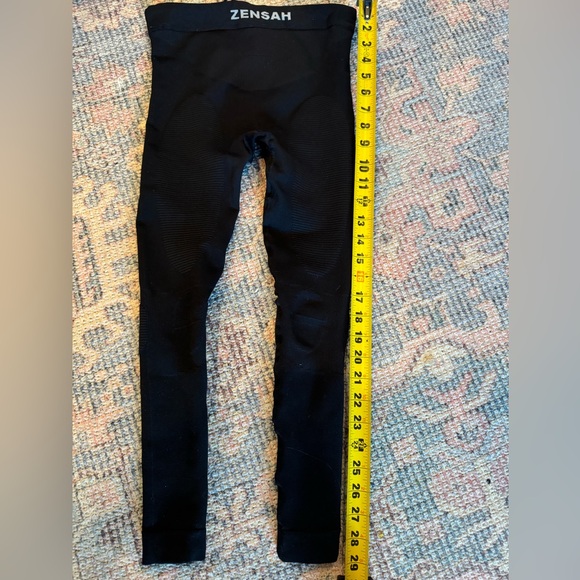 Black compression leggings- Zensah size xs-s - Picture 7 of 7